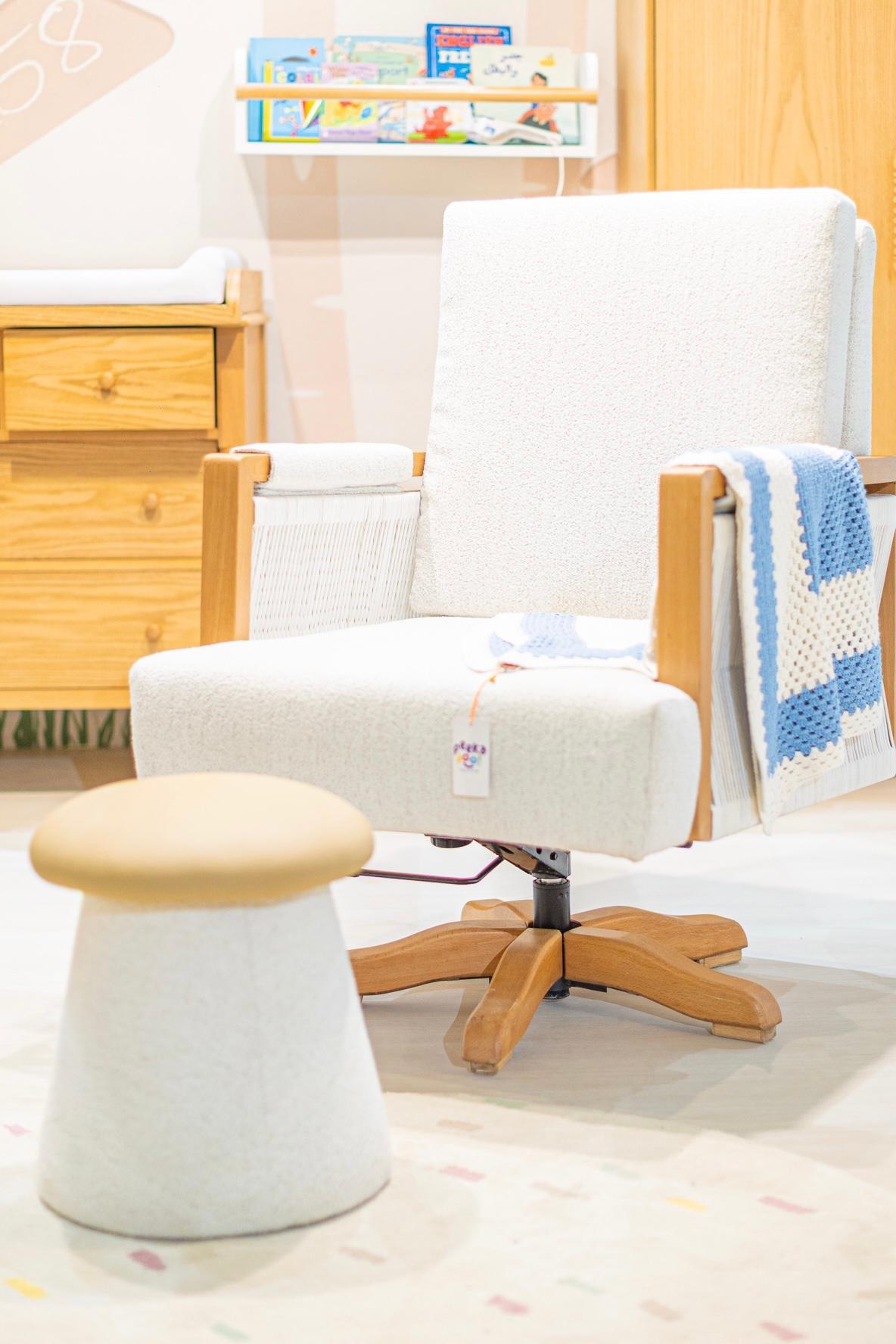 Soothing Swing Nursing Chair 